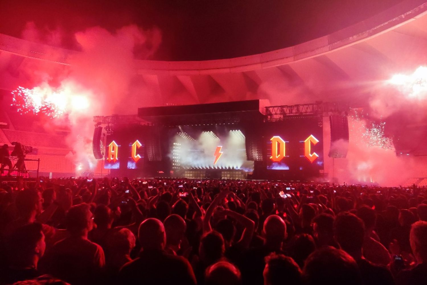 CRONICA CONCIERTO ACDC SEVILLA 2024