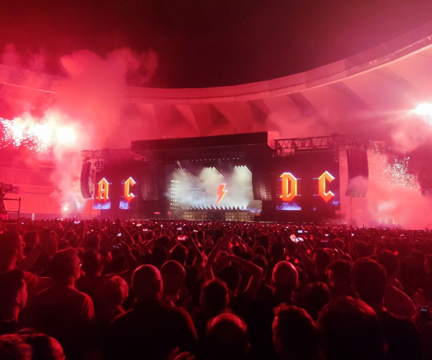 CRONICA CONCIERTO ACDC SEVILLA 2024